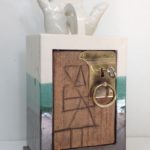 schrein,keramik, mahagoni, messing antik , Höhe 40 cm, 2017