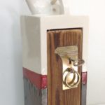 schrein,keramik,holz aus alter scheune, messing antik, höhe 50 cm, 2017