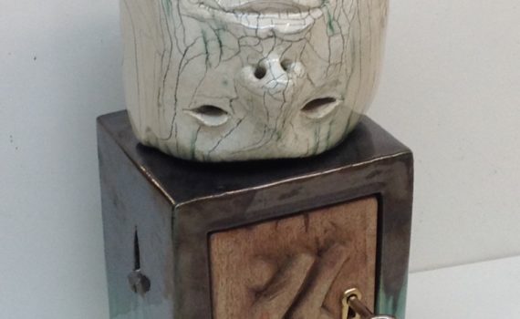 schrein, Keramik, Messing, Mahagoni, ca. 30 cm, 2017