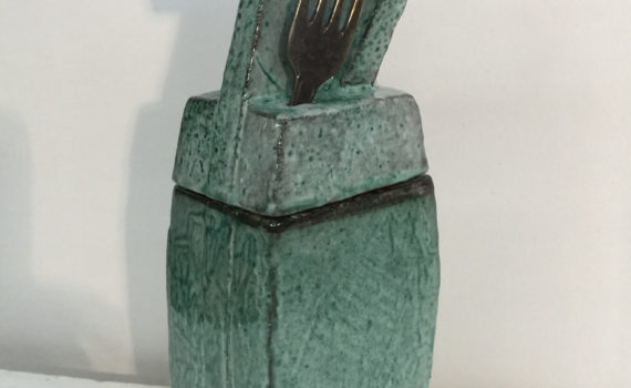 gefäß, keramik, stahl, teilvergoldet,h30cm, 2017,privatbesitz