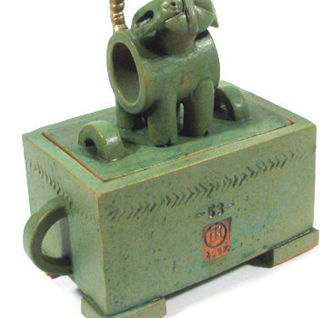 dose, keramik, teilvergoldet, 2007, privatbesitz