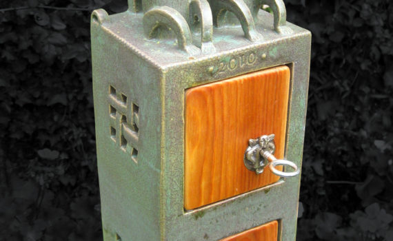 schrein,keramik,holz,metall,2010,privatbesitz