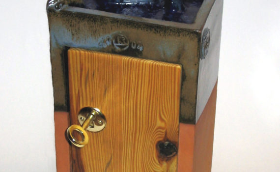 schrein,keramik,holz,metall,teilvergoldet,2004,privatbesitz