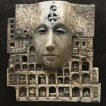 maske, keramik, oxide, ca.35x40cm, 2018, Privatbesitz